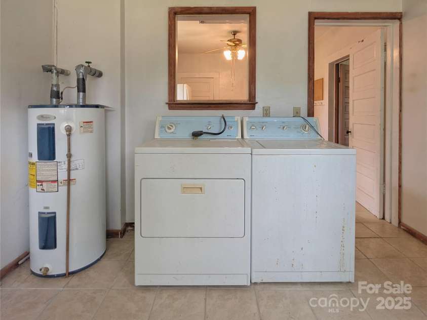 251 Westwood Circle, Waynesville, NC 28786.  MLS# CAR4270105, YatesRealty ID 32359. 