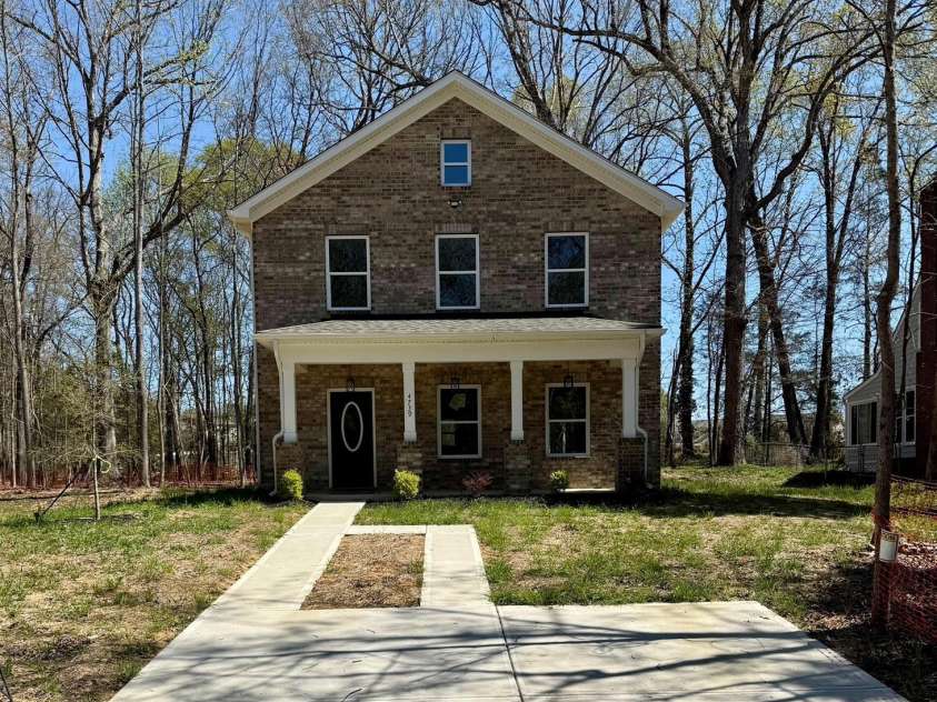 4739 Whispering Oaks Drive, Charlotte, NC 28213.  MLS# CAR4208836, YatesRealty ID 3236. 