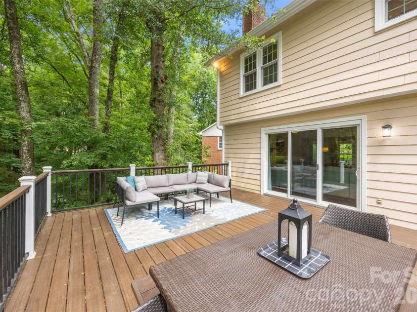 2328 Wittstock Drive, Charlotte, NC 28210.  MLS# CAR4389461, YatesRealty ID 32360. 