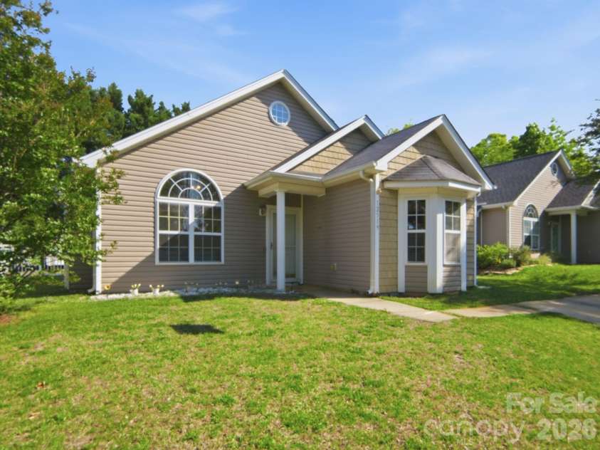 12519 Twelvetrees Lane, Huntersville, NC 28078.  MLS# CAR4375770, YatesRealty ID 32361. Front Exterior View