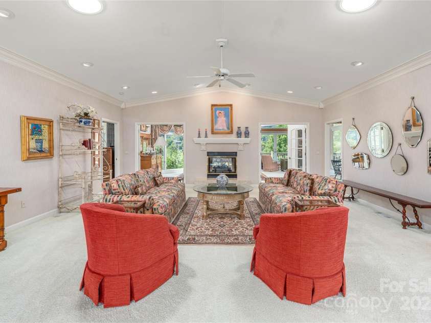 31 Chickering Lane, Waynesville, NC 28786.  MLS# CAR4278199, YatesRealty ID 32361. Open, bright, sensational space