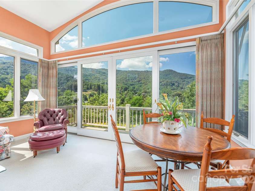 31 Chickering Lane, Waynesville, NC 28786.  MLS# CAR4278199, YatesRealty ID 32361. Panoramic views of Eagles Nest Mountain