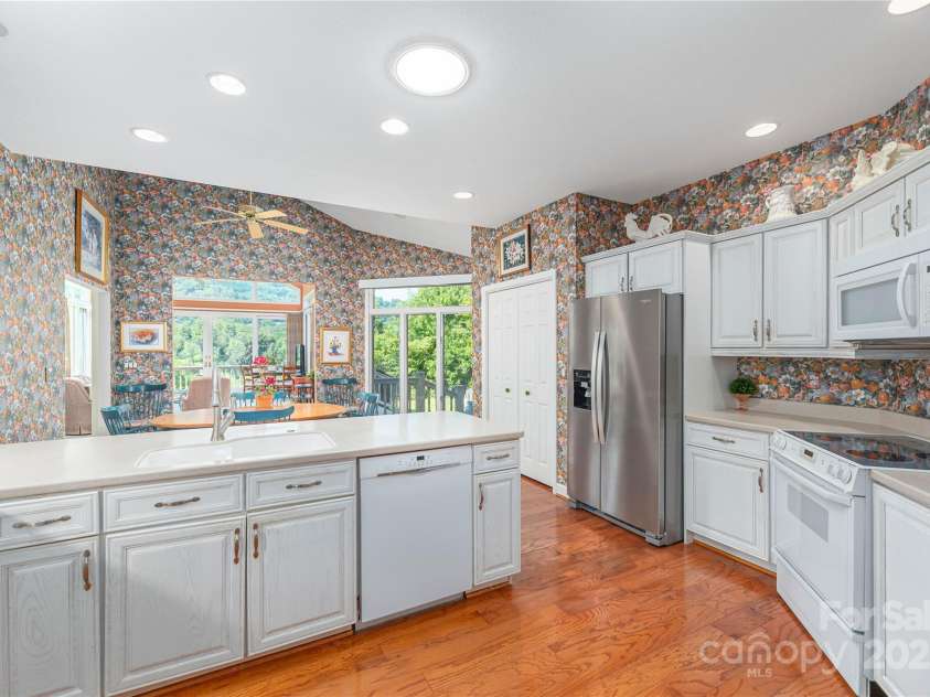 31 Chickering Lane, Waynesville, NC 28786.  MLS# CAR4278199, YatesRealty ID 32361. So much storage