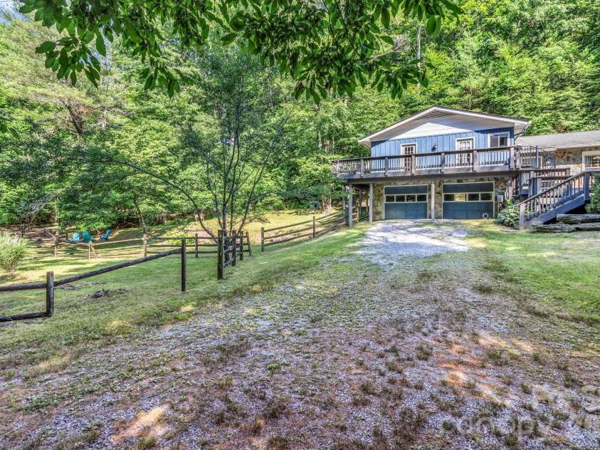 125 Hondah Boulevard, Brevard, NC 28712.  MLS# CAR4395240, YatesRealty ID 32363. 