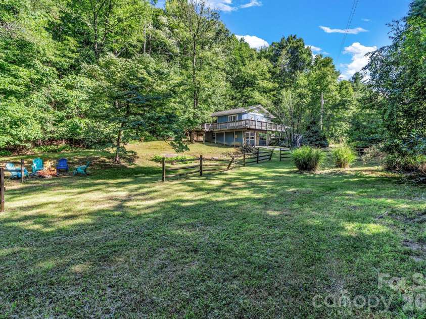 125 Hondah Boulevard, Brevard, NC 28712.  MLS# CAR4395240, YatesRealty ID 32363. 