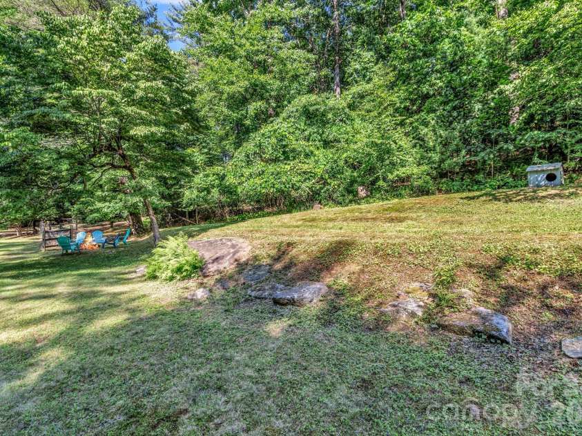 125 Hondah Boulevard, Brevard, NC 28712.  MLS# CAR4395240, YatesRealty ID 32363. 