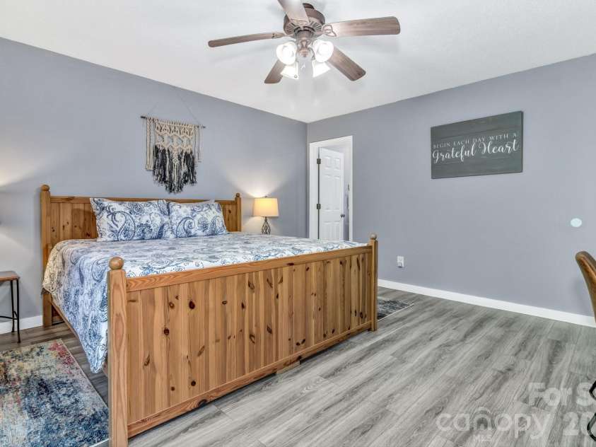 125 Hondah Boulevard, Brevard, NC 28712.  MLS# CAR4395240, YatesRealty ID 32363. 