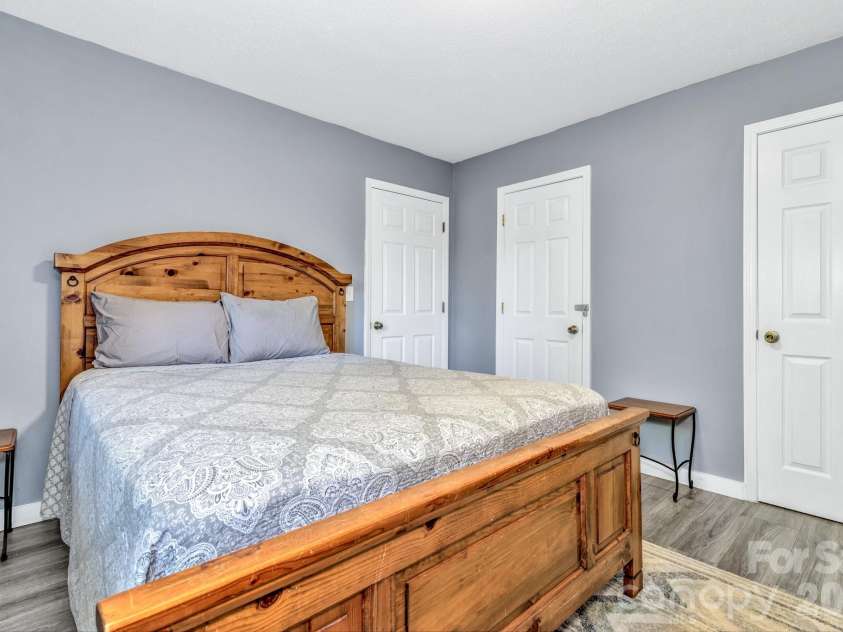 125 Hondah Boulevard, Brevard, NC 28712.  MLS# CAR4395240, YatesRealty ID 32363. 