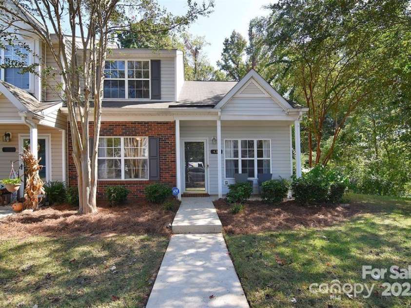 435 Scarlett Lane, Fort Mill, SC 29715.  MLS# CAR4290801, YatesRealty ID 32363. 