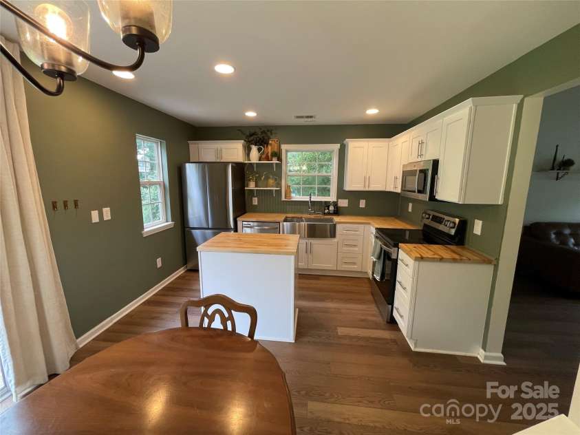 435 Scarlett Lane, Fort Mill, SC 29715.  MLS# CAR4290801, YatesRealty ID 32363. 