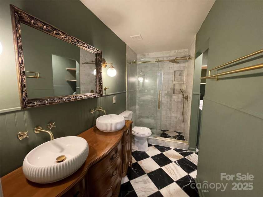 435 Scarlett Lane, Fort Mill, SC 29715.  MLS# CAR4290801, YatesRealty ID 32363. Primary Bath
