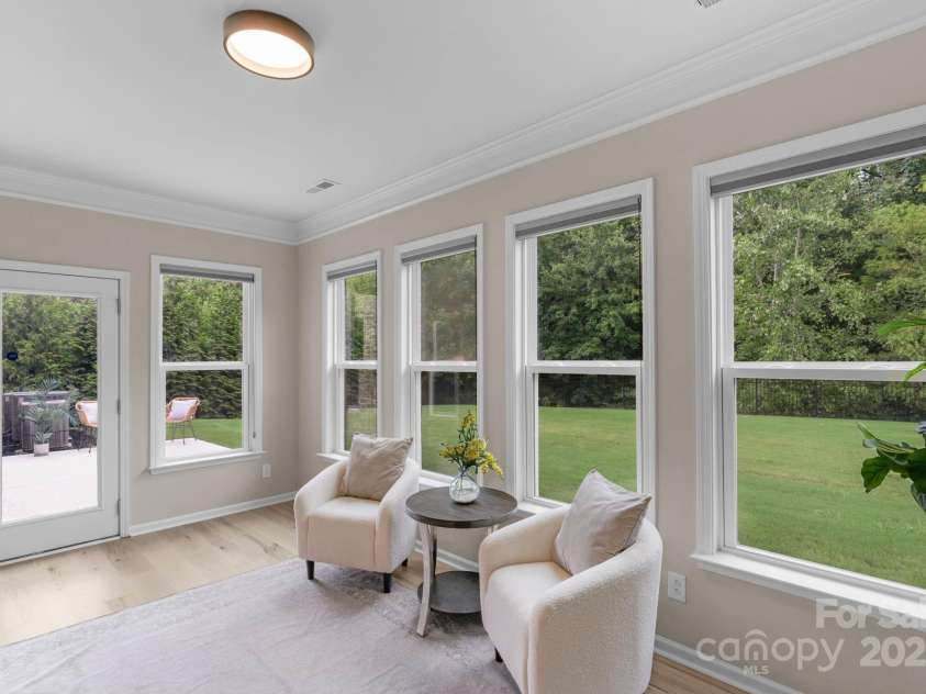 10604 Waxhaw Manor Drive, Waxhaw, NC 28173.  MLS# CAR4287173, YatesRealty ID 32364. Sunroom