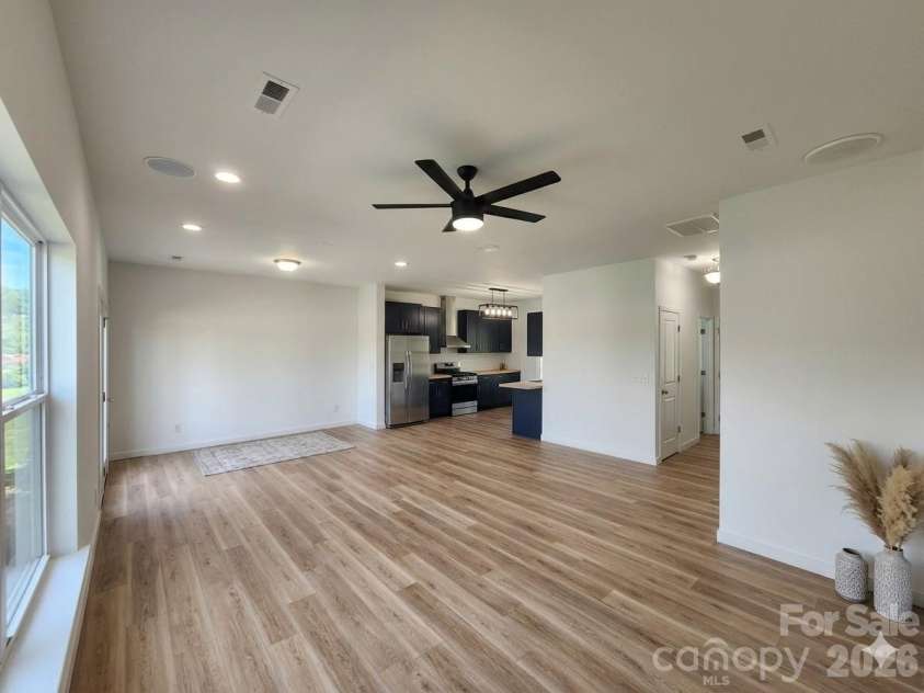 8804 Arrowhead Place Lane, Cornelius, NC 28031.  MLS# CAR4396773, YatesRealty ID 32364. 