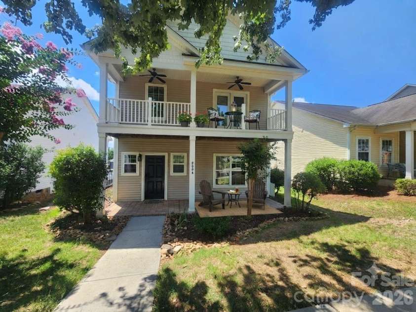 8804 Arrowhead Place Lane, Cornelius, NC 28031.  MLS# CAR4396773, YatesRealty ID 32364. 