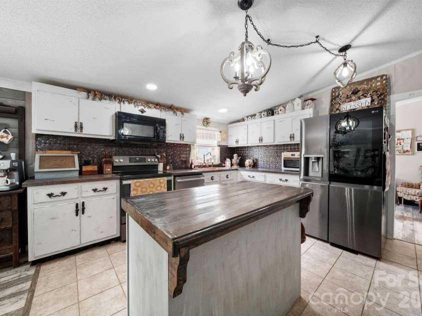 231 Zion Church Road, Gold Hill, NC 28071.  MLS# CAR4394429, YatesRealty ID 32365. Kitchen