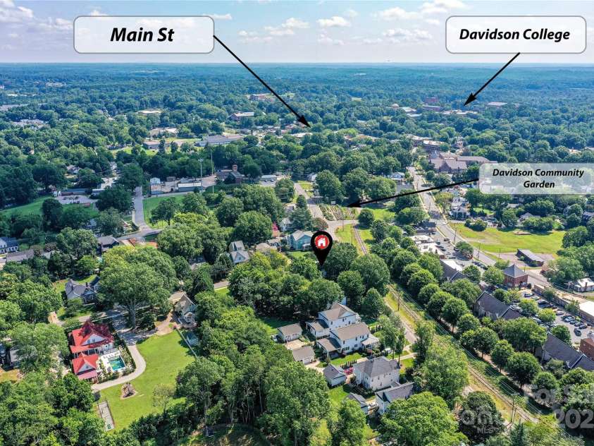504 Potts Street, Davidson, NC 28036.  MLS# CAR4274445, YatesRealty ID 32365. Conveniently located within a couple blocks of Main Street, Davidson College and the Davidson Community Garden