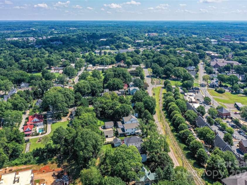 504 Potts Street, Davidson, NC 28036.  MLS# CAR4274445, YatesRealty ID 32365. Due North aerial view of the Potts & Main Street corridors of Davidson