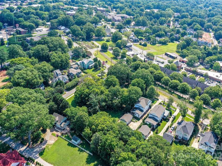 504 Potts Street, Davidson, NC 28036.  MLS# CAR4274445, YatesRealty ID 32365. Northward view towards Downtown Davidson