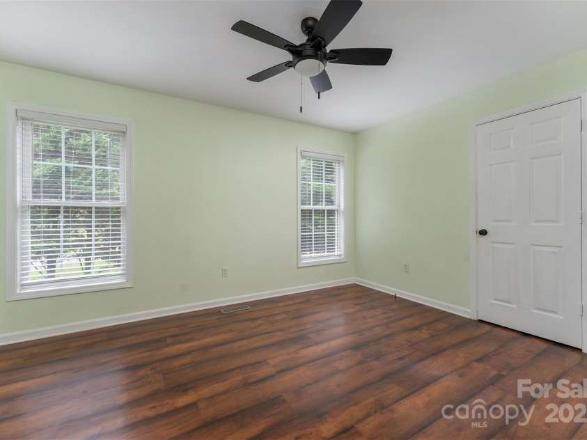 34 East Street, Weaverville, NC 28787.  MLS# CAR4291627, YatesRealty ID 32366. 