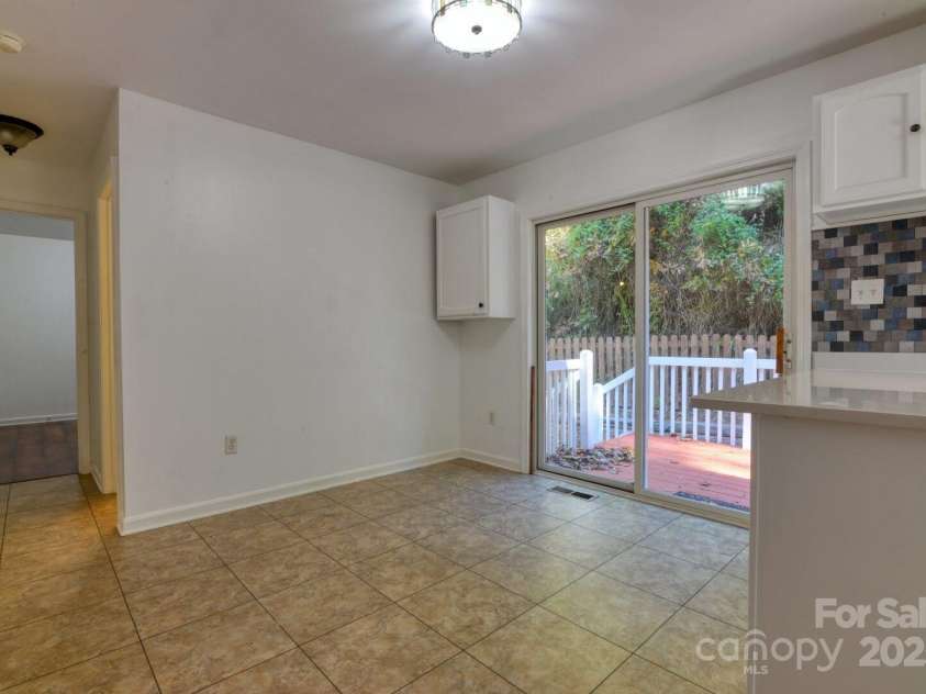 34 East Street, Weaverville, NC 28787.  MLS# CAR4318951, YatesRealty ID 32366. 