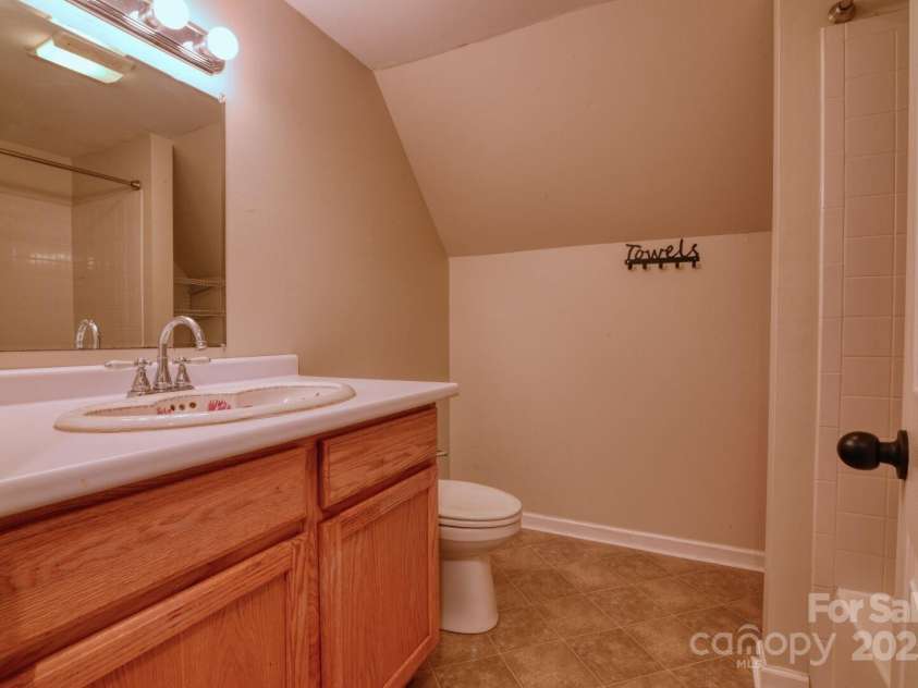 34 East Street, Weaverville, NC 28787.  MLS# CAR4318951, YatesRealty ID 32366. 