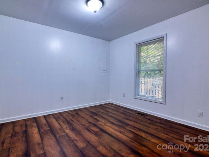 34 East Street, Weaverville, NC 28787.  MLS# CAR4318951, YatesRealty ID 32366. 