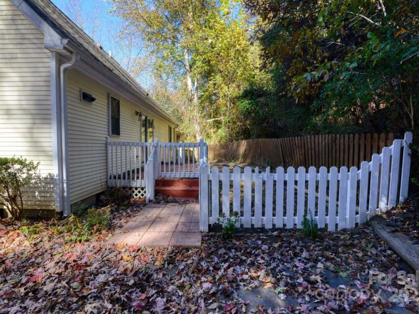 34 East Street, Weaverville, NC 28787.  MLS# CAR4318951, YatesRealty ID 32366. 