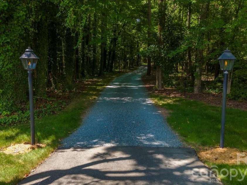 8903 New Town Road, Waxhaw, NC 28173.  MLS# CAR4394189, YatesRealty ID 32366. 