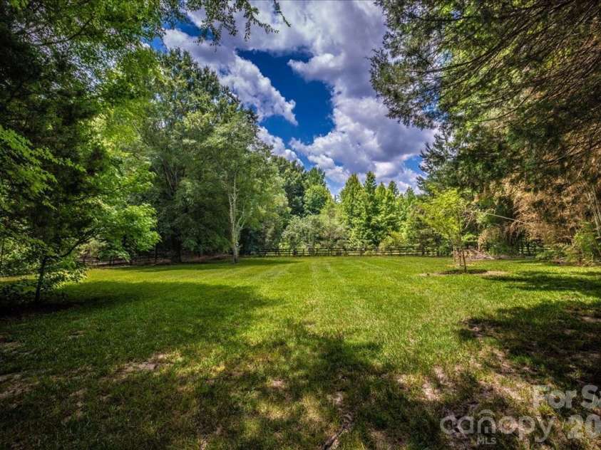 8903 New Town Road, Waxhaw, NC 28173.  MLS# CAR4394189, YatesRealty ID 32366. 