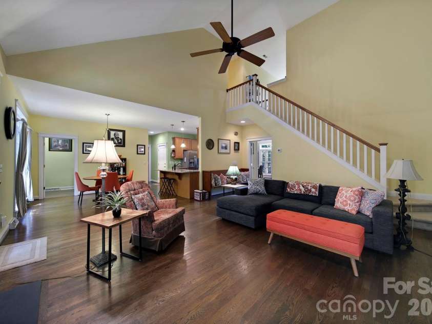 1512 Calvin Hal Road, Lake Wylie, SC 29710.  MLS# CAR4368347, YatesRealty ID 32367. 