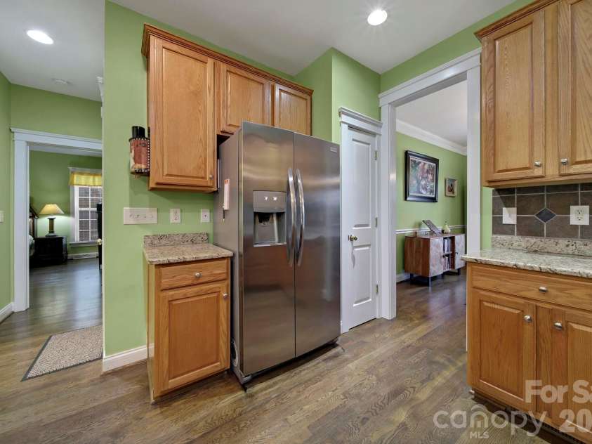 1512 Calvin Hal Road, Lake Wylie, SC 29710.  MLS# CAR4368347, YatesRealty ID 32367. 