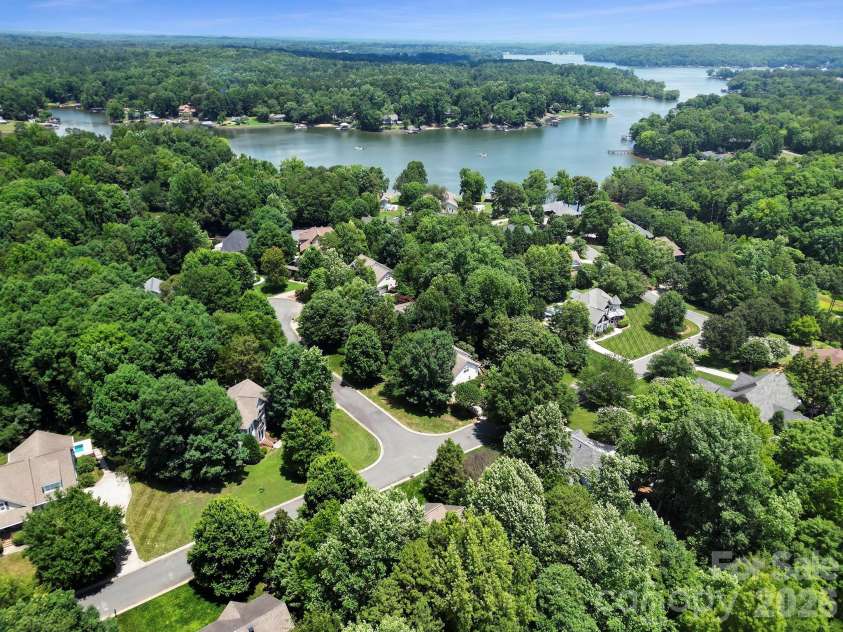 1512 Calvin Hal Road, Lake Wylie, SC 29710.  MLS# CAR4368347, YatesRealty ID 32367. 