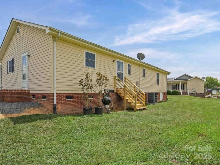 5339 Lake Glenn Drive, Stanfield, NC 28163.  MLS# CAR4282912, YatesRealty ID 32367. 