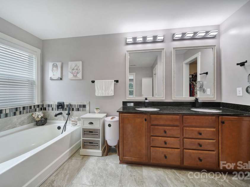 1156 Wagner Avenue, Fort Mill, SC 29715.  MLS# CAR4286856, YatesRealty ID 32368. Primary Bath
