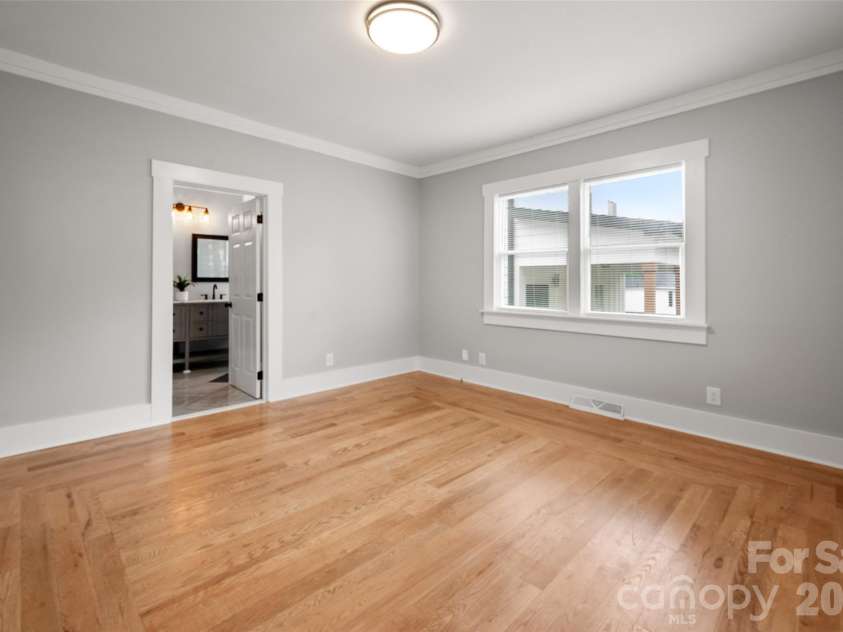 174 Tournament Drive, Concord, NC 28025.  MLS# CAR4385938, YatesRealty ID 32368. Large primary bedroom