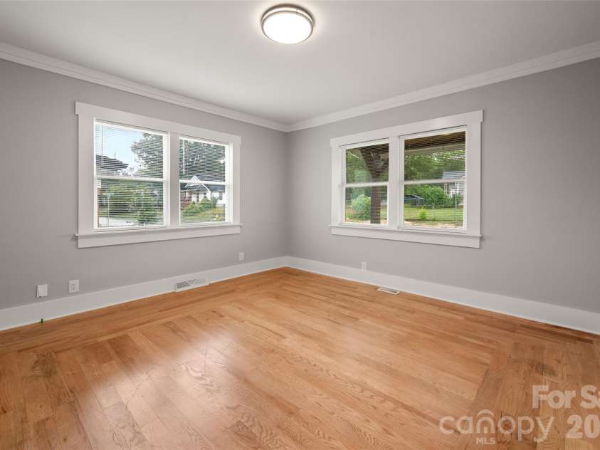 174 Tournament Drive, Concord, NC 28025.  MLS# CAR4385938, YatesRealty ID 32368. Large primary bedroom