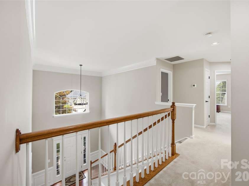 12440 Kane Alexander Drive, Huntersville, NC 28078.  MLS# CAR4390522, YatesRealty ID 32369. Bright hallway, second floor