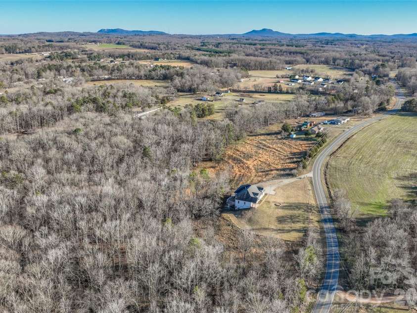 424 Rollingbrook Road, Kings Mountain, NC 28086.  MLS# CAR4318684, YatesRealty ID 3237. 