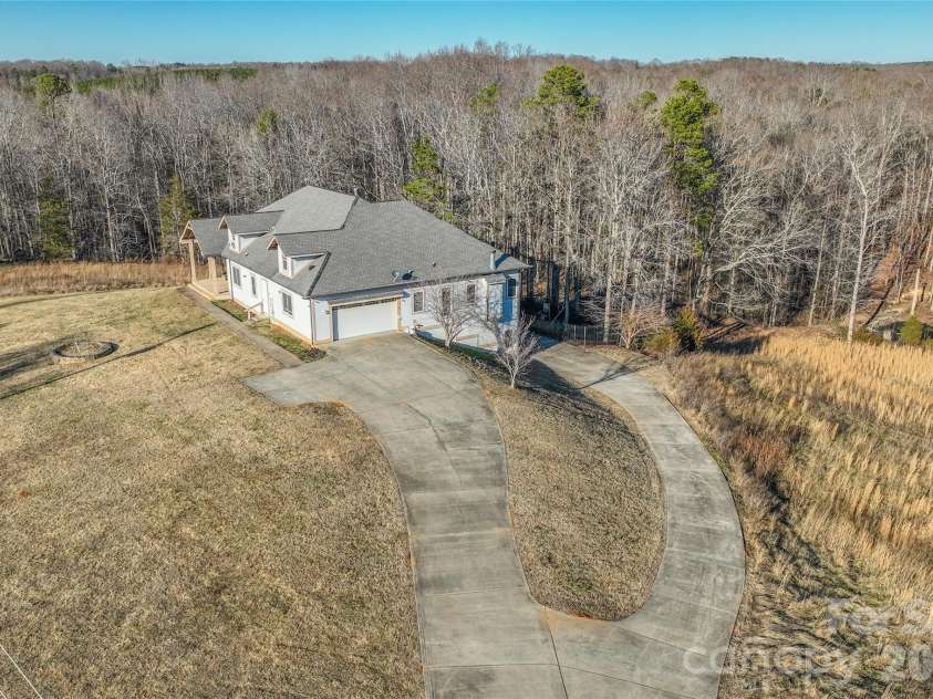 424 Rollingbrook Road, Kings Mountain, NC 28086.  MLS# CAR4318684, YatesRealty ID 3237. 