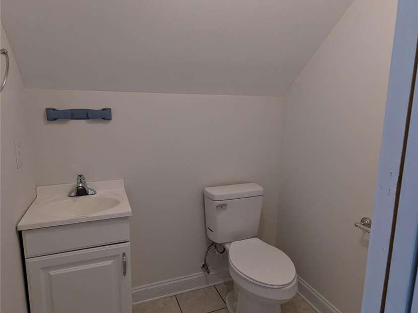 5916 Meadowmere Drive, Monroe, NC 28110.  MLS# CAR4142140, YatesRealty ID 3237. Hafl Bath in FROG