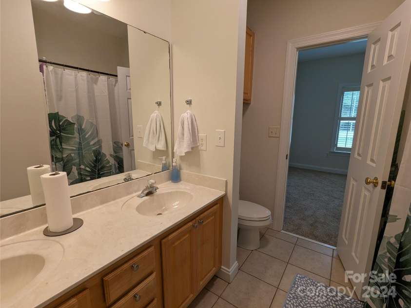 5916 Meadowmere Drive, Monroe, NC 28110.  MLS# CAR4142140, YatesRealty ID 3237. Jack & Jill Bath shared by BR 2 & 3