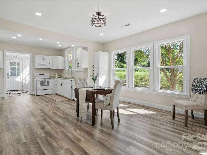 595 Court Street, Marion, NC 28752.  MLS# CAR4279159, YatesRealty ID 32370. 