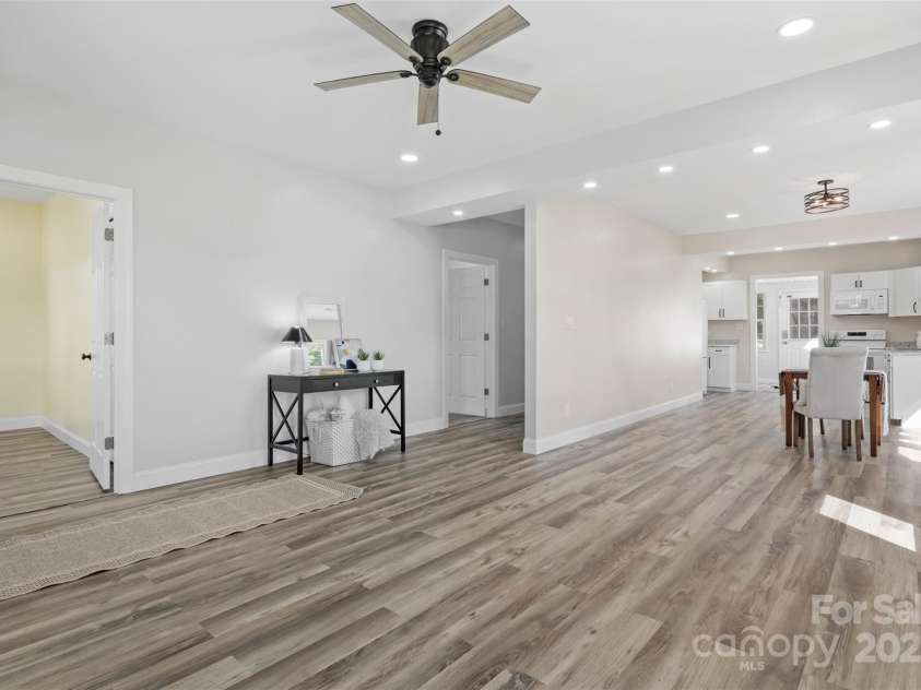 595 Court Street, Marion, NC 28752.  MLS# CAR4279159, YatesRealty ID 32370. 