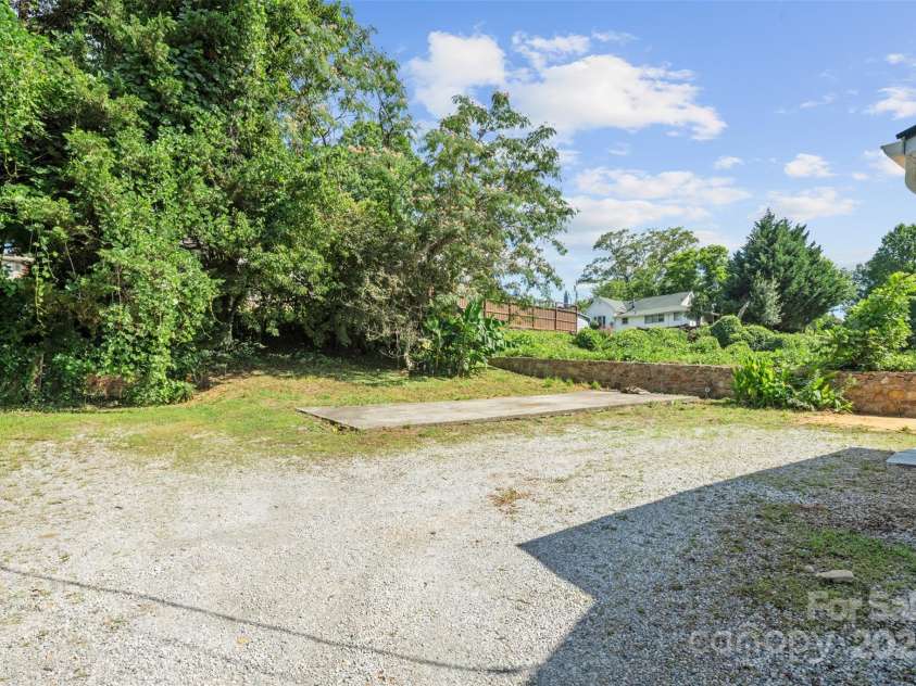 595 Court Street, Marion, NC 28752.  MLS# CAR4279159, YatesRealty ID 32370. 