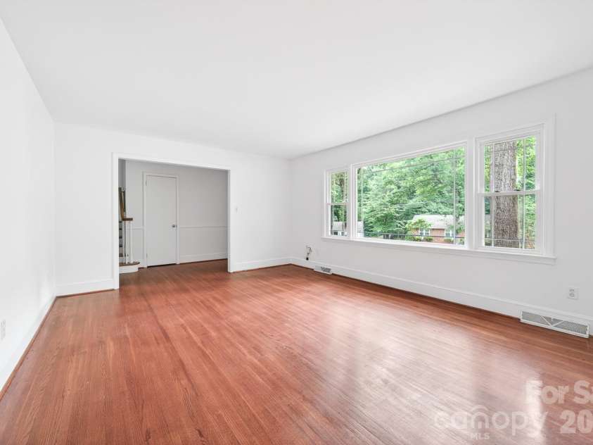 6209 Candlewood Drive, Charlotte, NC 28210.  MLS# CAR4390750, YatesRealty ID 32370. 