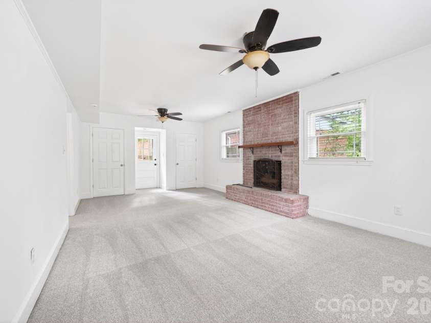 6209 Candlewood Drive, Charlotte, NC 28210.  MLS# CAR4390750, YatesRealty ID 32370. 