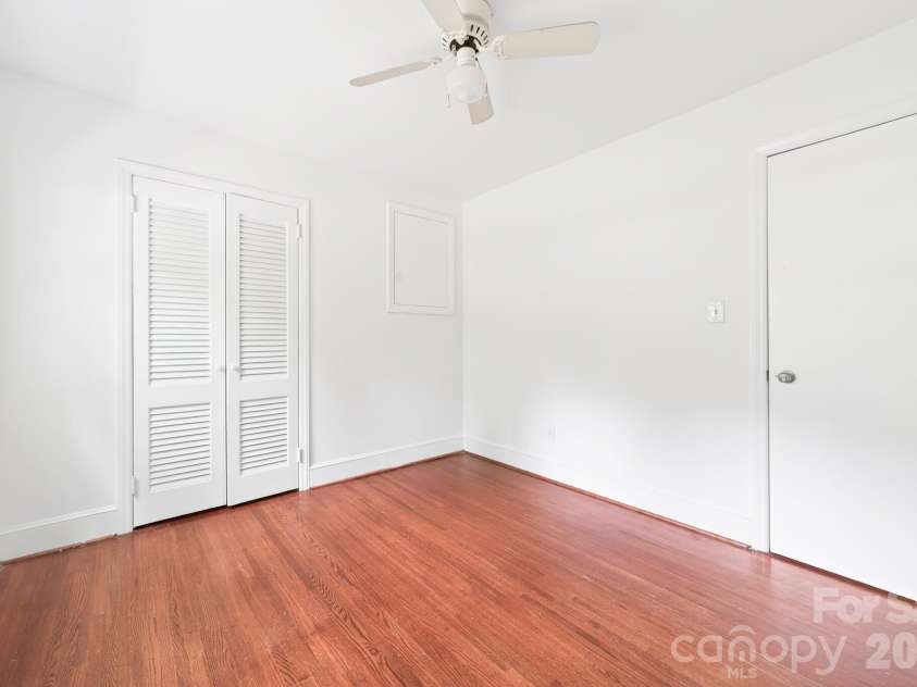 6209 Candlewood Drive, Charlotte, NC 28210.  MLS# CAR4390750, YatesRealty ID 32370. 