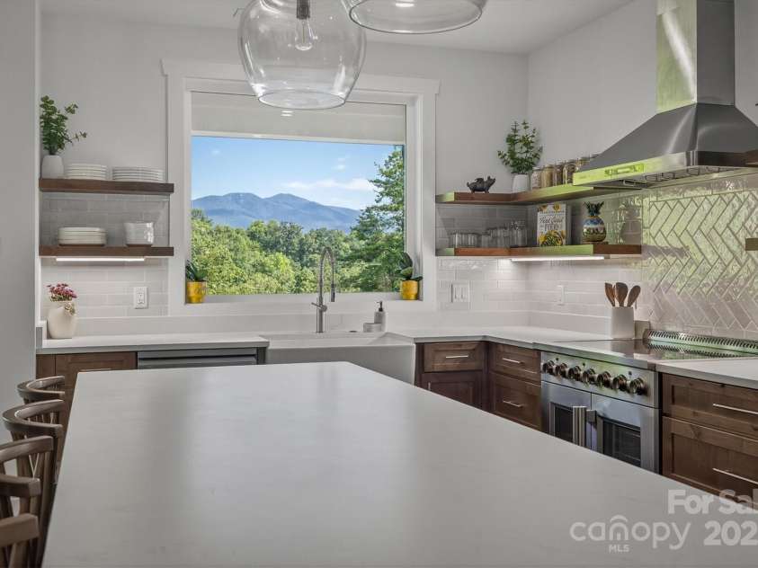 217 Sycamore Drive, Nebo, NC 28761.  MLS# CAR4284109, YatesRealty ID 32371. 