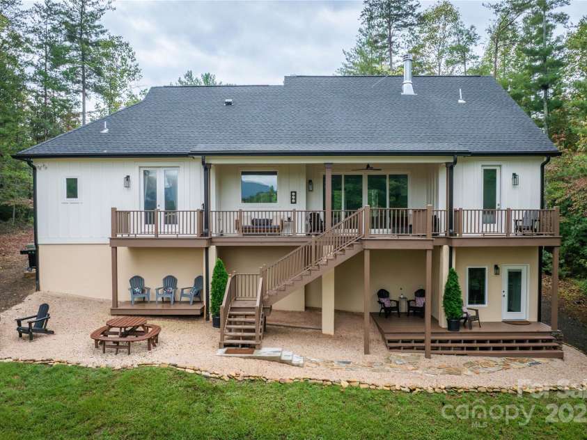 217 Sycamore Drive, Nebo, NC 28761.  MLS# CAR4284109, YatesRealty ID 32371. 