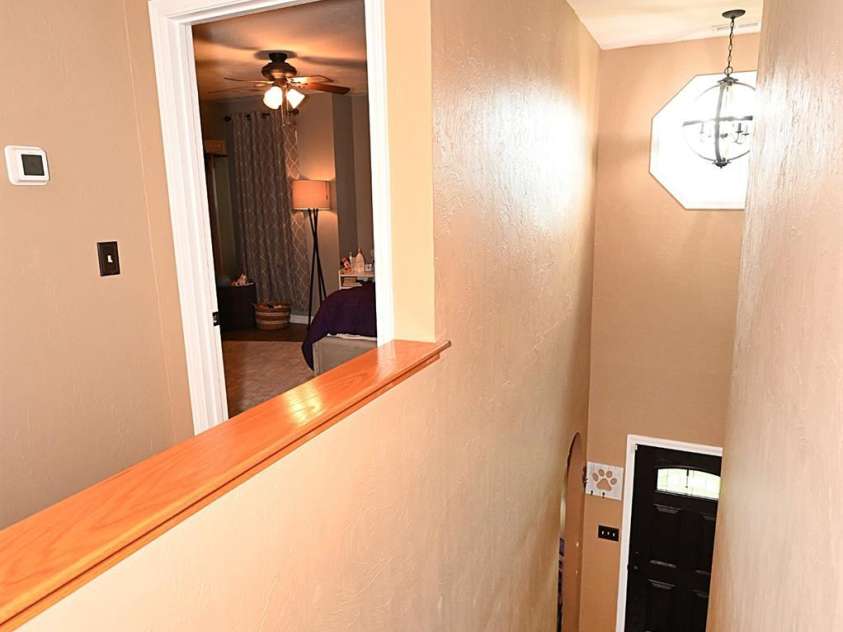 5438 Winding Oak Drive, Hickory, NC 28602.  MLS# CAR4385576, YatesRealty ID 32371. 